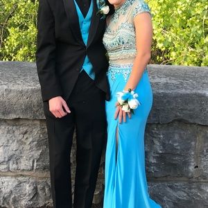 Blue prom dress